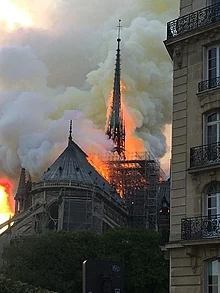 Notre_Dame_en_feu
